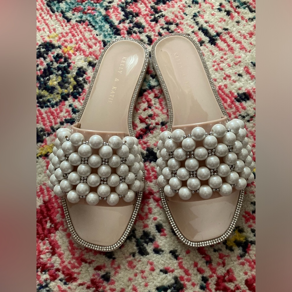Kelly & Katie Pearl Cluster and Rhinestone Slides - SZ 8